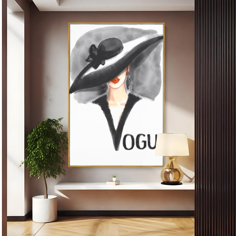 Tablou canvas cu ilustratie cu femeie purtand palarie, in rama de aluminiu auriu